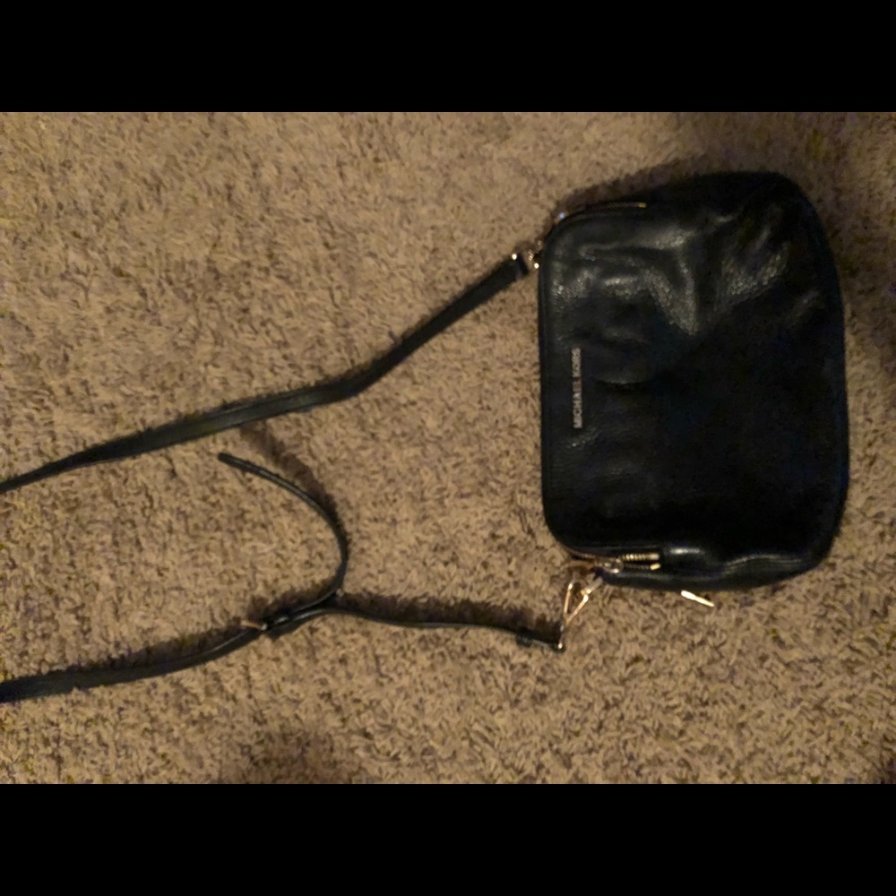 Black Michael Kors Crossbody